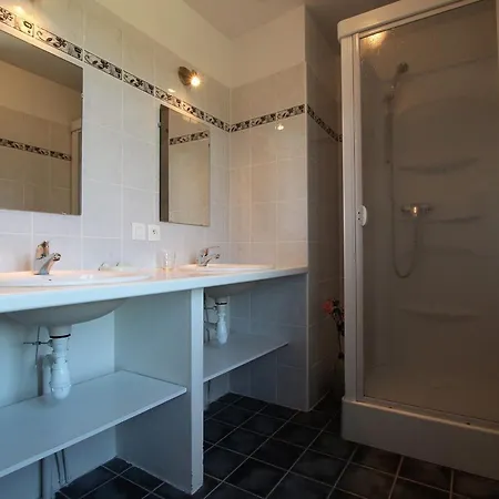 Maison De Charme Avec Grand Parc Pour Des En Famille Au Coeur De L'auvergne - Fr-1-582-278 カントリーハウス Bournoncle-Saint-Pierre