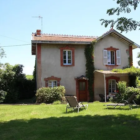Holiday home Maison De Charme Avec Grand Parc Pour Des En Famille Au Coeur De L'auvergne - Fr-1-582-278 Bournoncle-Saint-Pierre